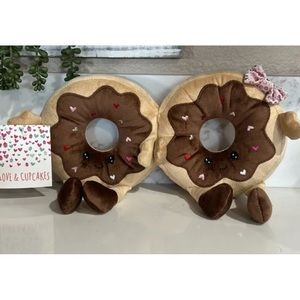 Love & Cupcakes Valentine's Day Plush Donuts In Love Couple